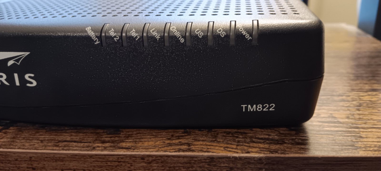 ARRIS TM822 Touchstone DOCSIS 3.0 8×4 Ultra-High Speed Telephone Modem – Black
