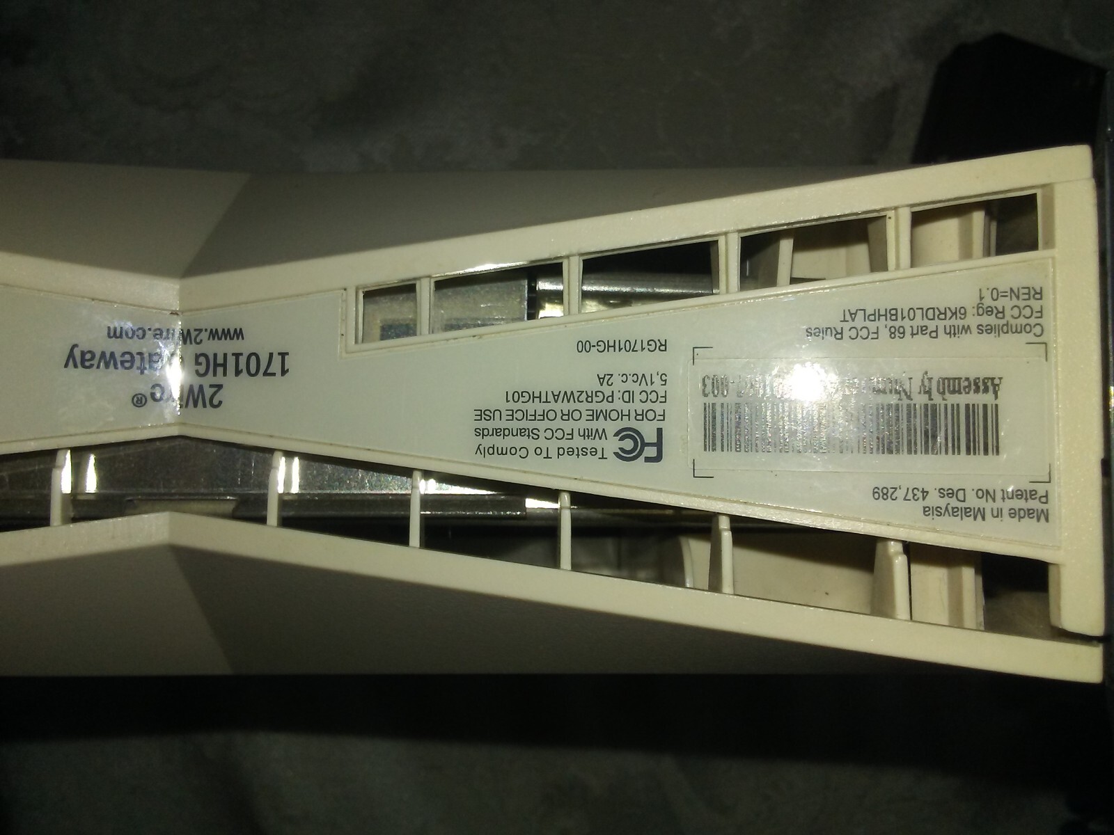 2 WIRE 1701HG Hyperg Intelligent Gateway DSL Broadband Router With wires