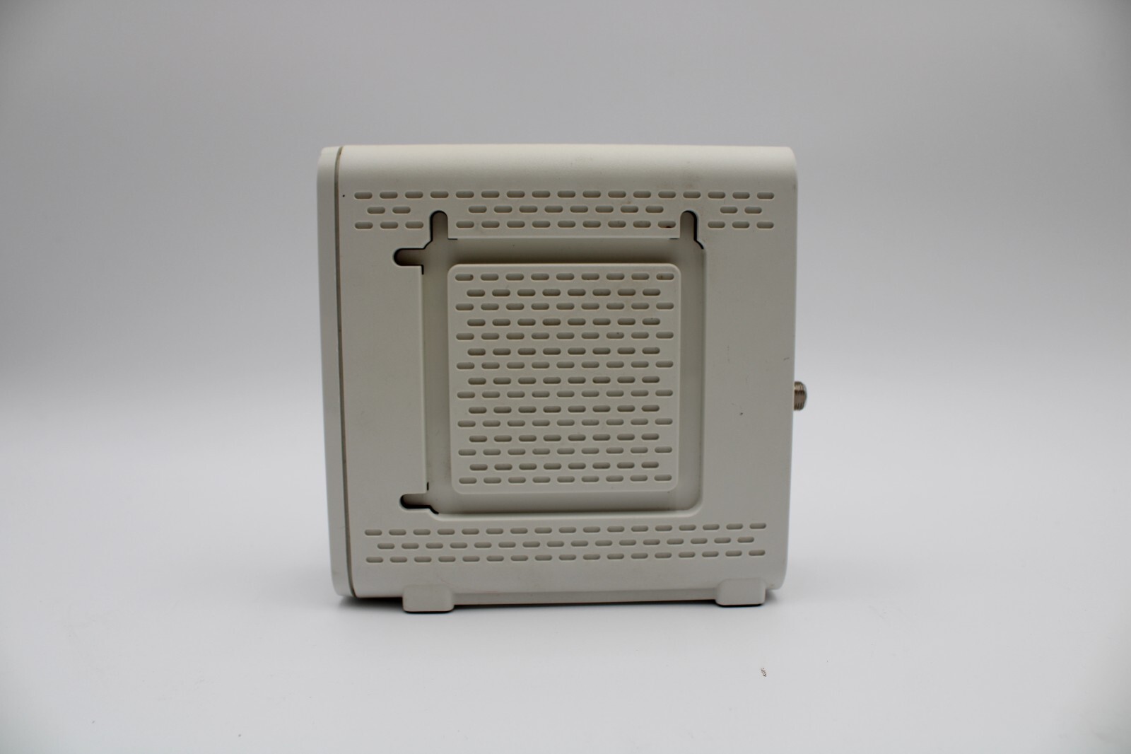 ARRIS (SB8200) – Cable Modem – Fast DOCSIS 3.1 32×8 Gigabit Cable Modem