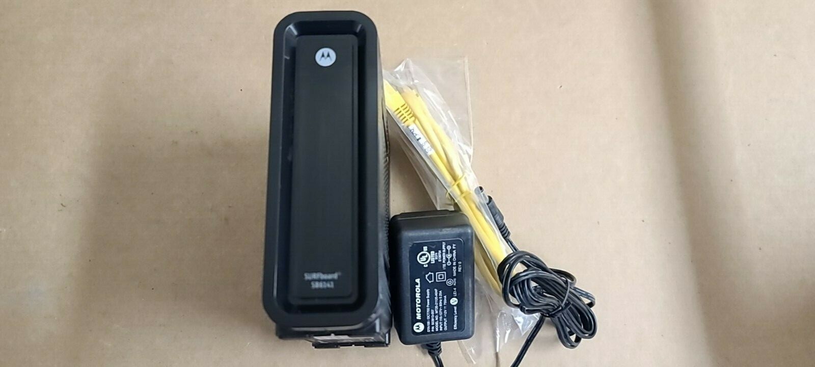 A lot of 10 Motorola SURFboard SB6141 8×4 DOCSIS 3.0 Cable Modem (w/ac & cat5)