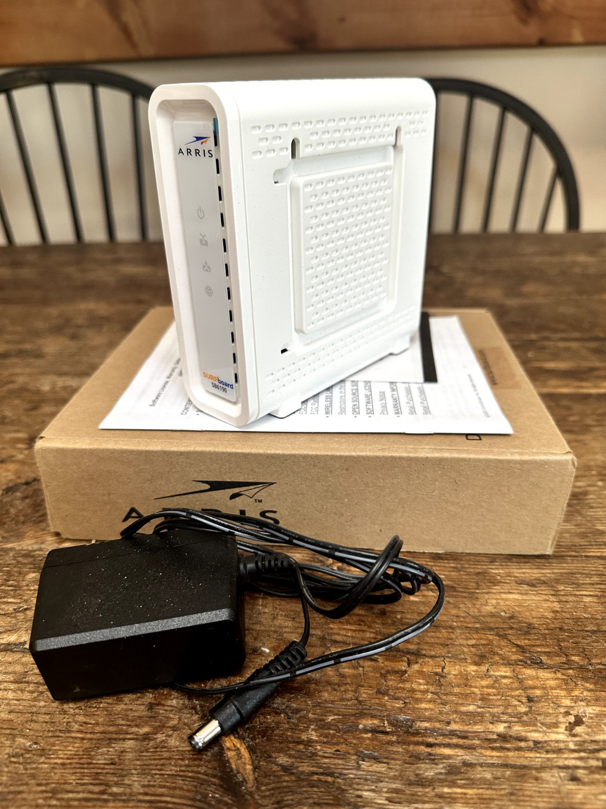 ARRIS Surfboard SB6190 DOCSIS 3.0 Cable Modem, White (Refurbish)