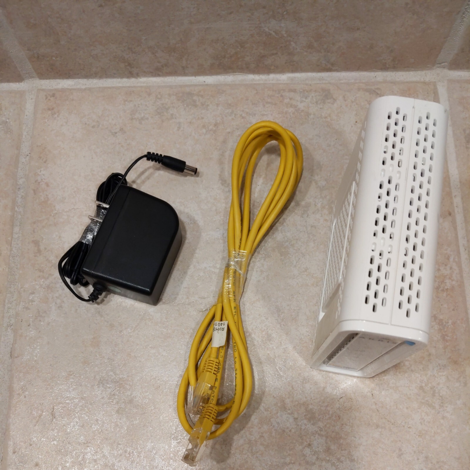 ARRIS SURFboard SB6141 8×4 DOCSIS 3.0 Cable Modem White