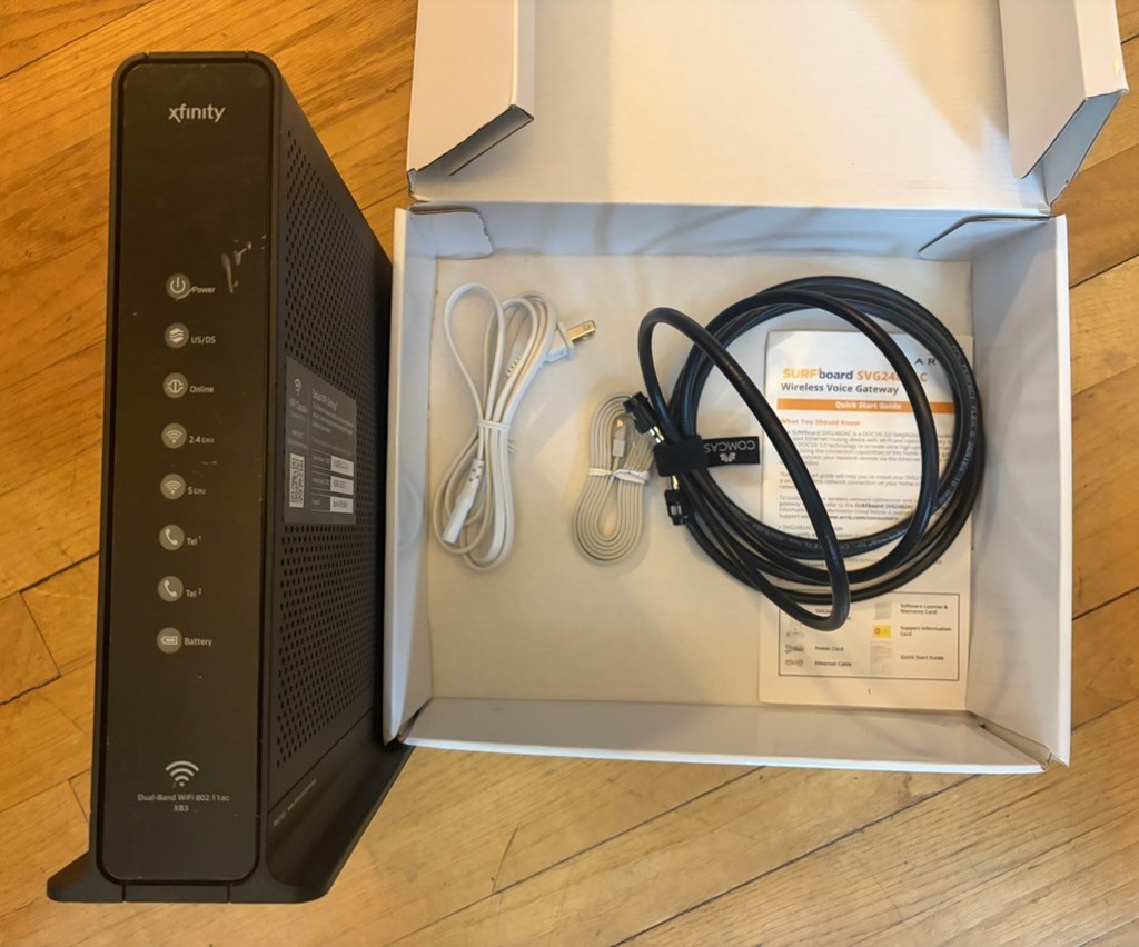 Xfinity DPC3941T DOCSIS 3.0 Dual Band WiFi XB3 Device Type Voice Gateway Router