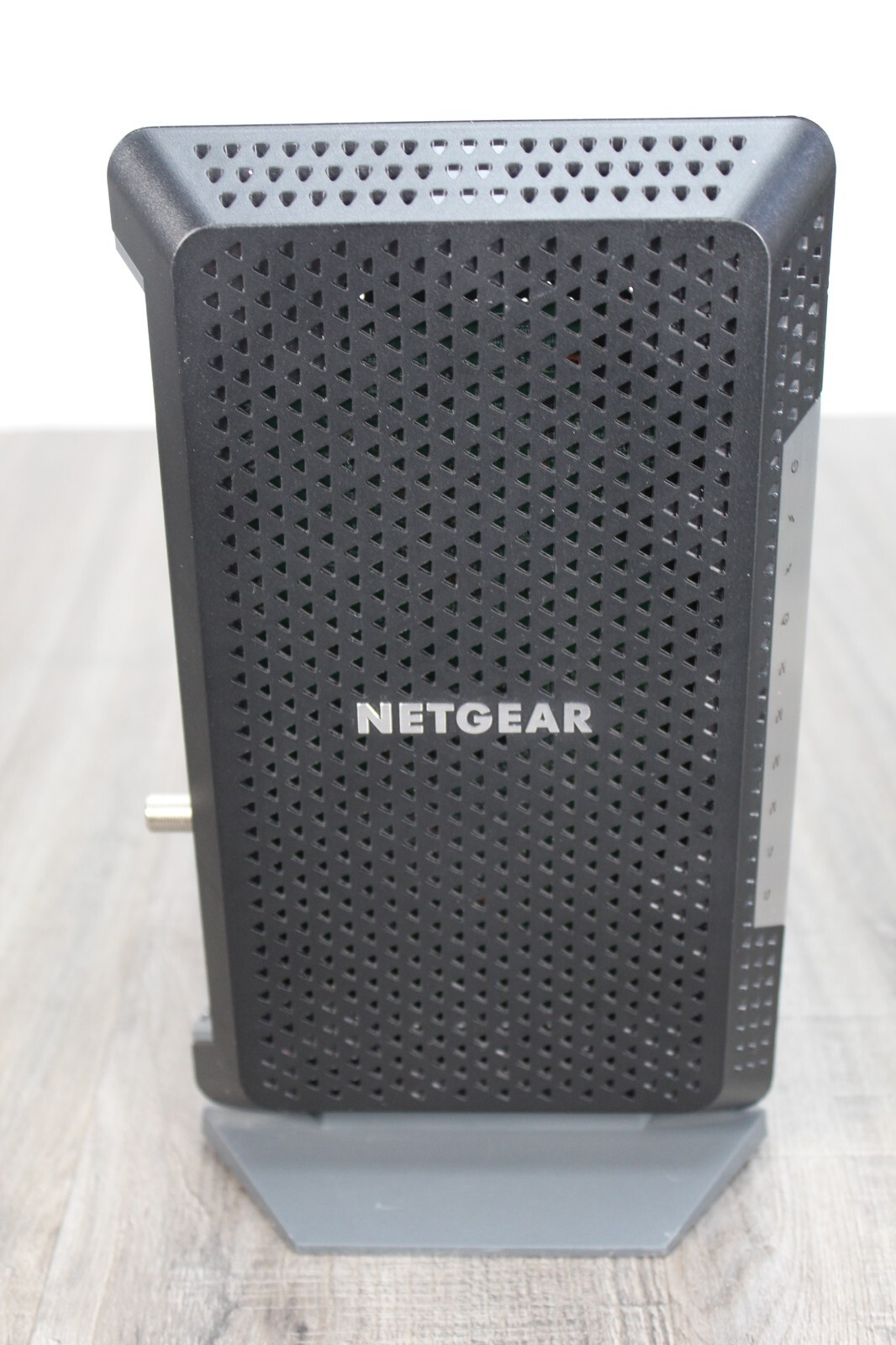 NETGEAR CM1150V Nighthawk Multi-Gig Speed Cable Modem for XFINITY Voice Used