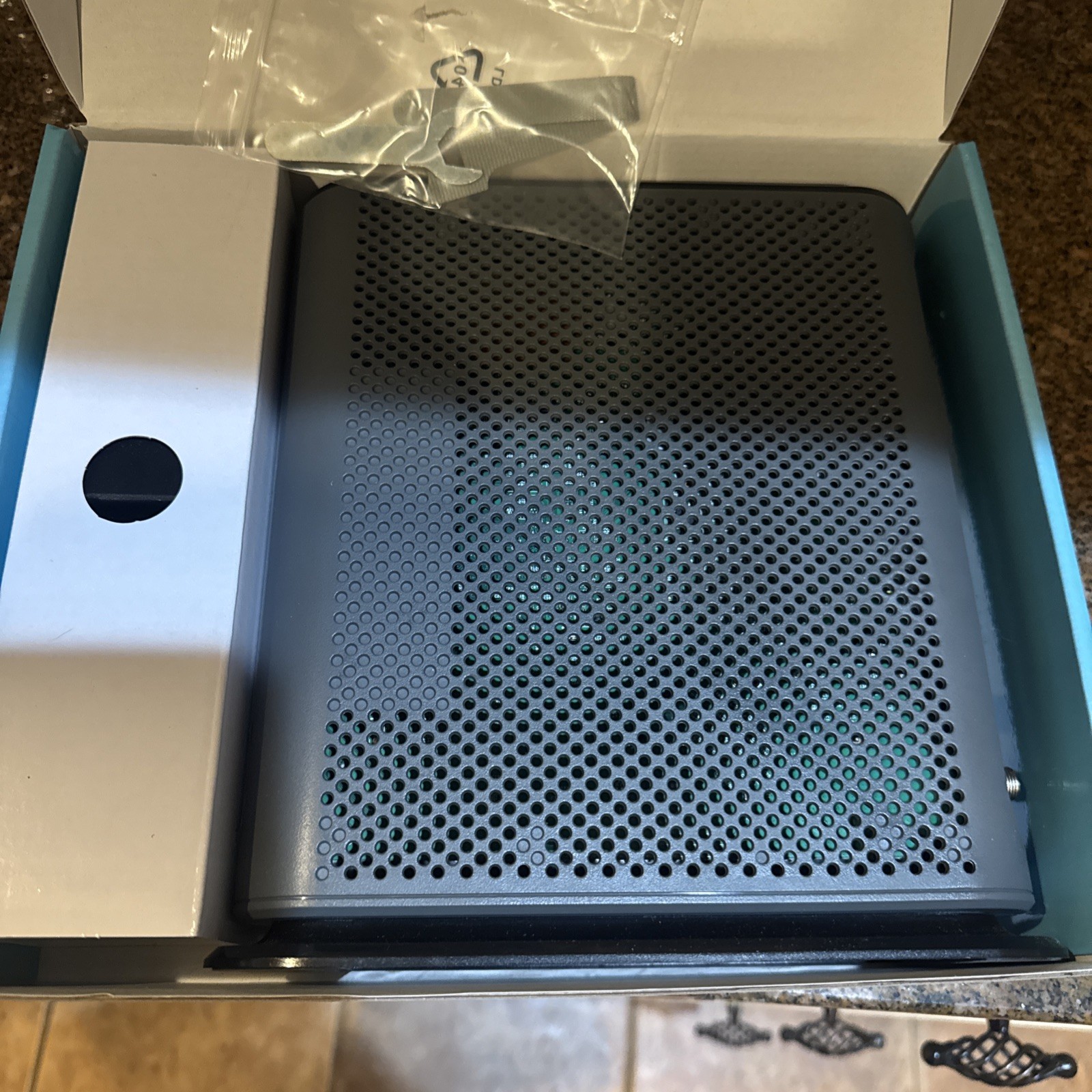 Motorola MG7700 AC1900 Dual-Band DOCSIS 3.0 Cable Modem Router