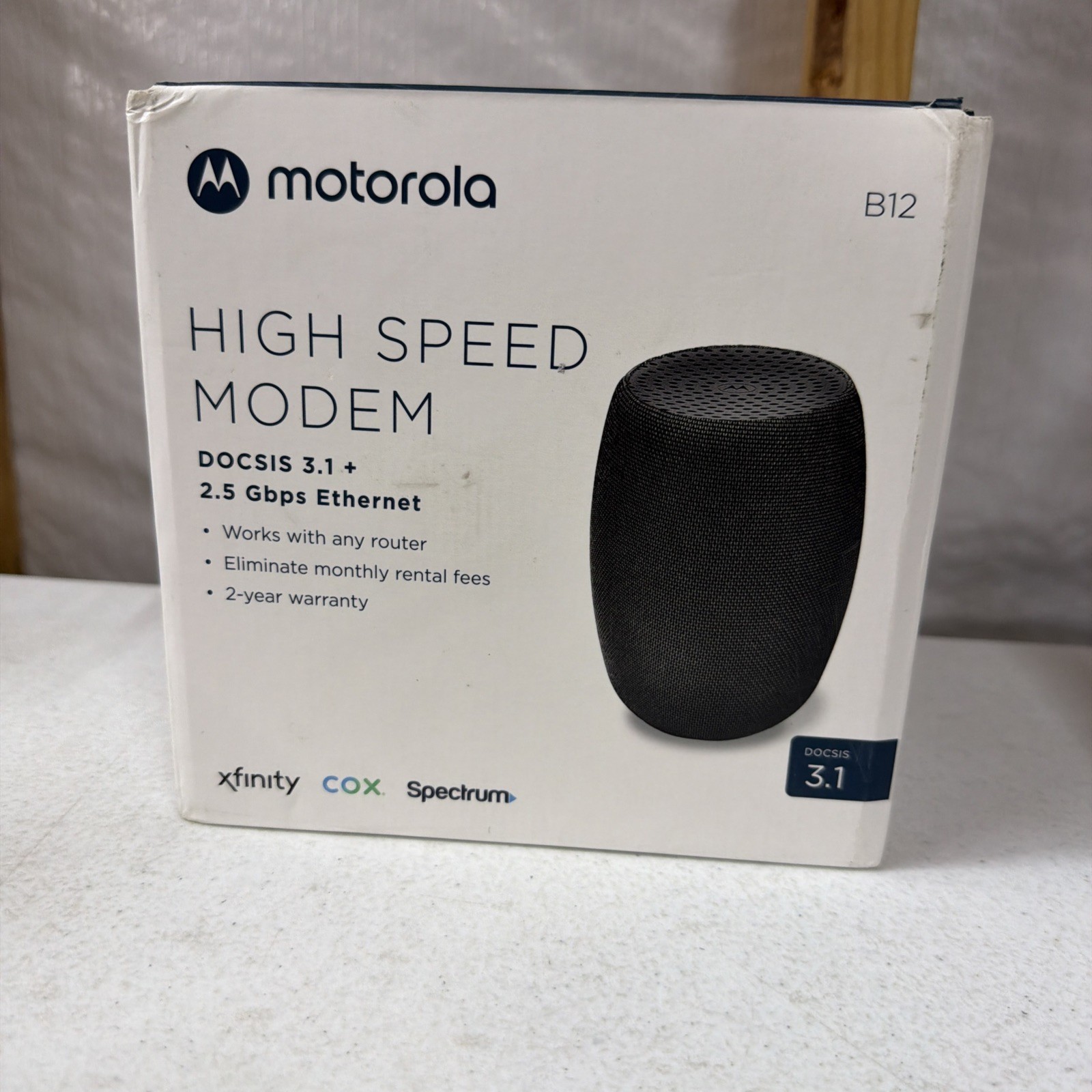 Motorola B12 DOCSIS 3.1 Multi-Gig Cable Modem