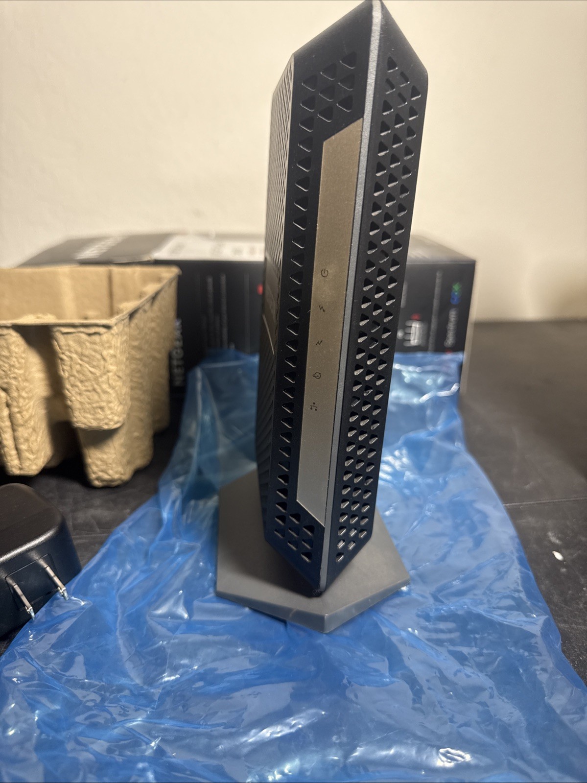 NETGEAR NIGHTHAWK CM1100 Cable Modem DOCSIS 3.1 Multi-Gig SpeedModem