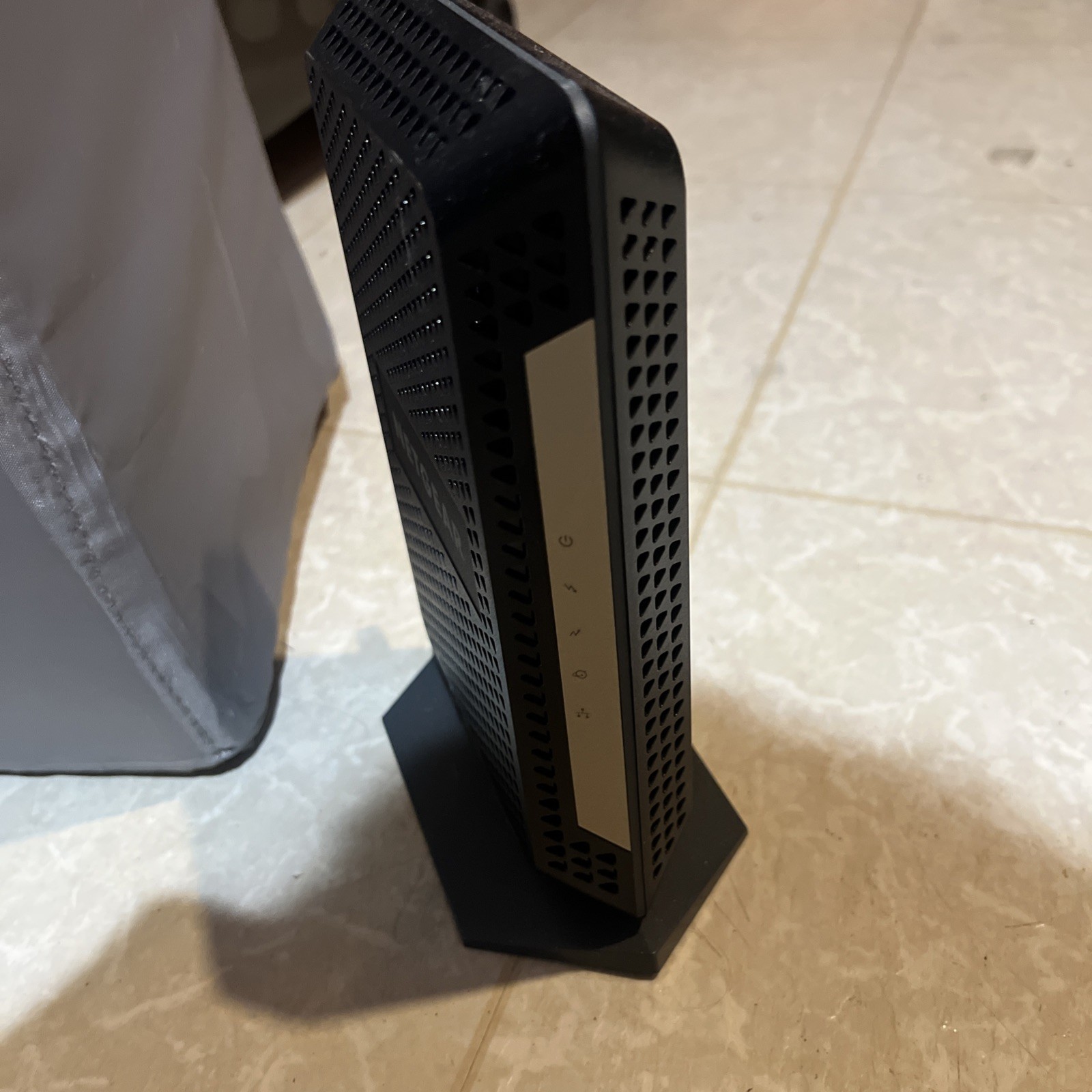 NETGEAR CM1000 DOCSIS 1000Mbps Cable Modem (CM1000-1AZNAS)