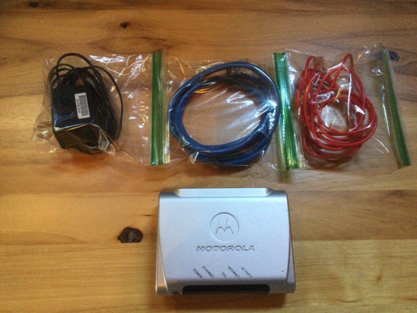 Motorola Modem 12VDC E141744 Router With Power Cord, Ethernet and DSL Cables