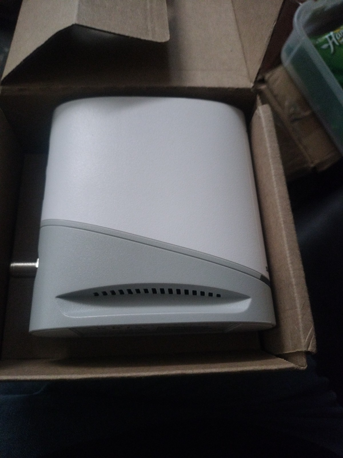 ARRIS S33 SURFboard DOCSIS 3.1 Multi-Gigabit Cable Modem 2.5 Gbps Ethernet Port
