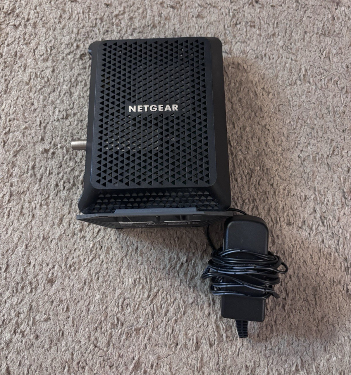 NETGEAR CM700 DOCSIS 3.0 Cable Modem Black, 960 Mbps, 1x Ethernet, Comcast