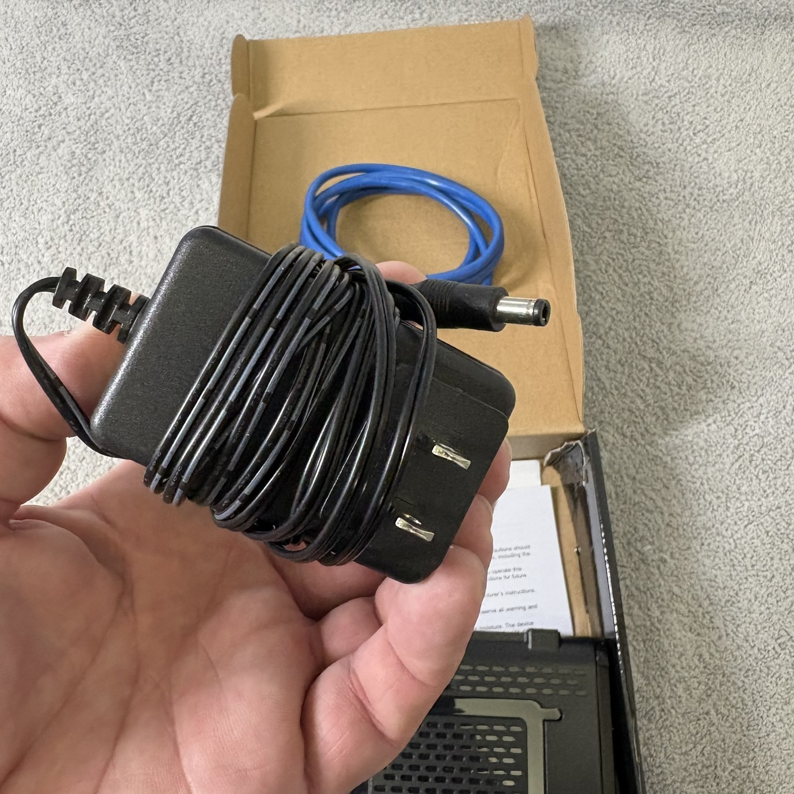 Motorola Arris SURFboard SB6121 DOCSIS 3.0 Cable Modem High Speed Ethernet