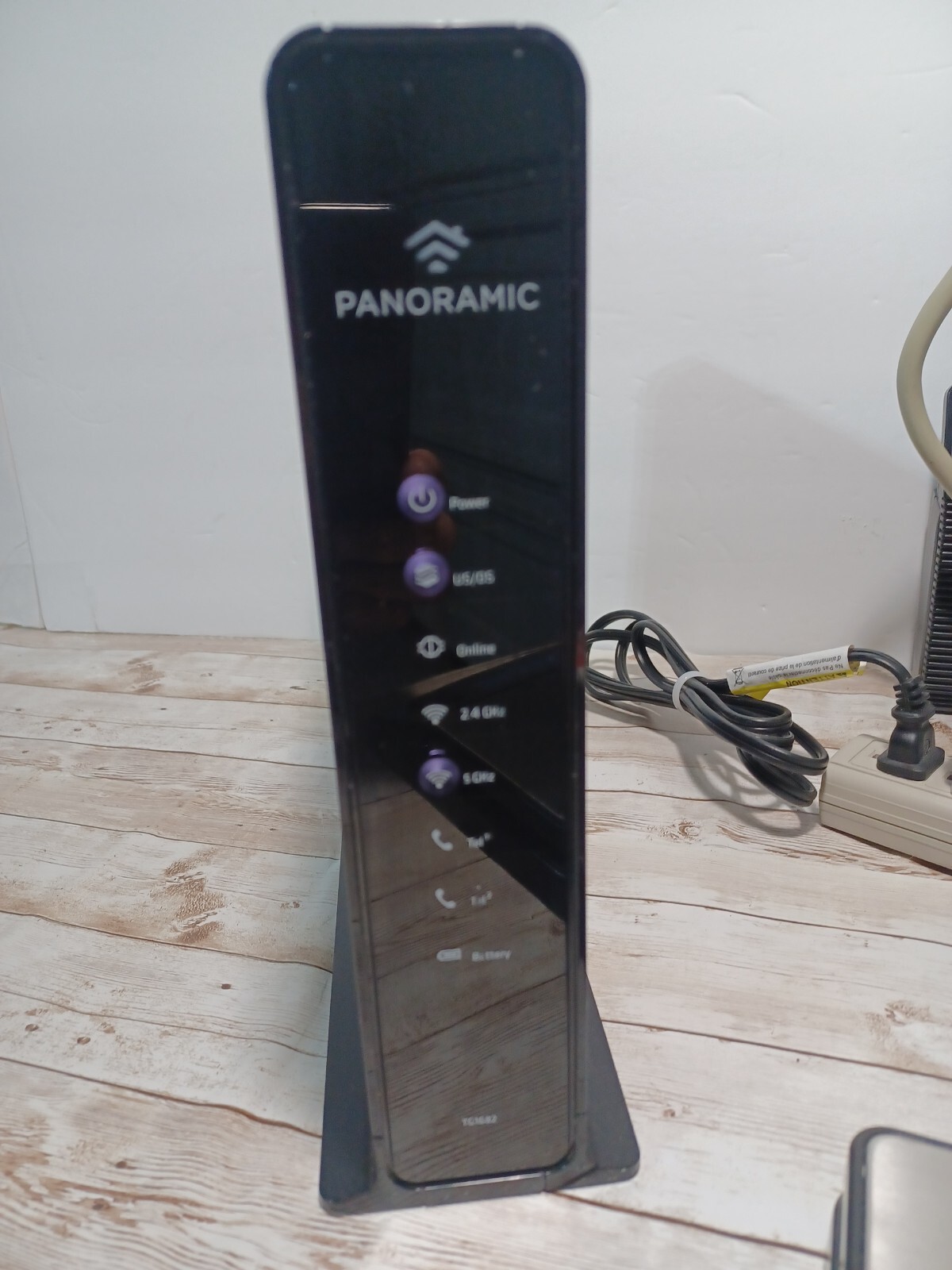 Arris Panoramic TG1682G Dual Band 2.4GHz 5GHz Wireless WiFi Router Cable Modem