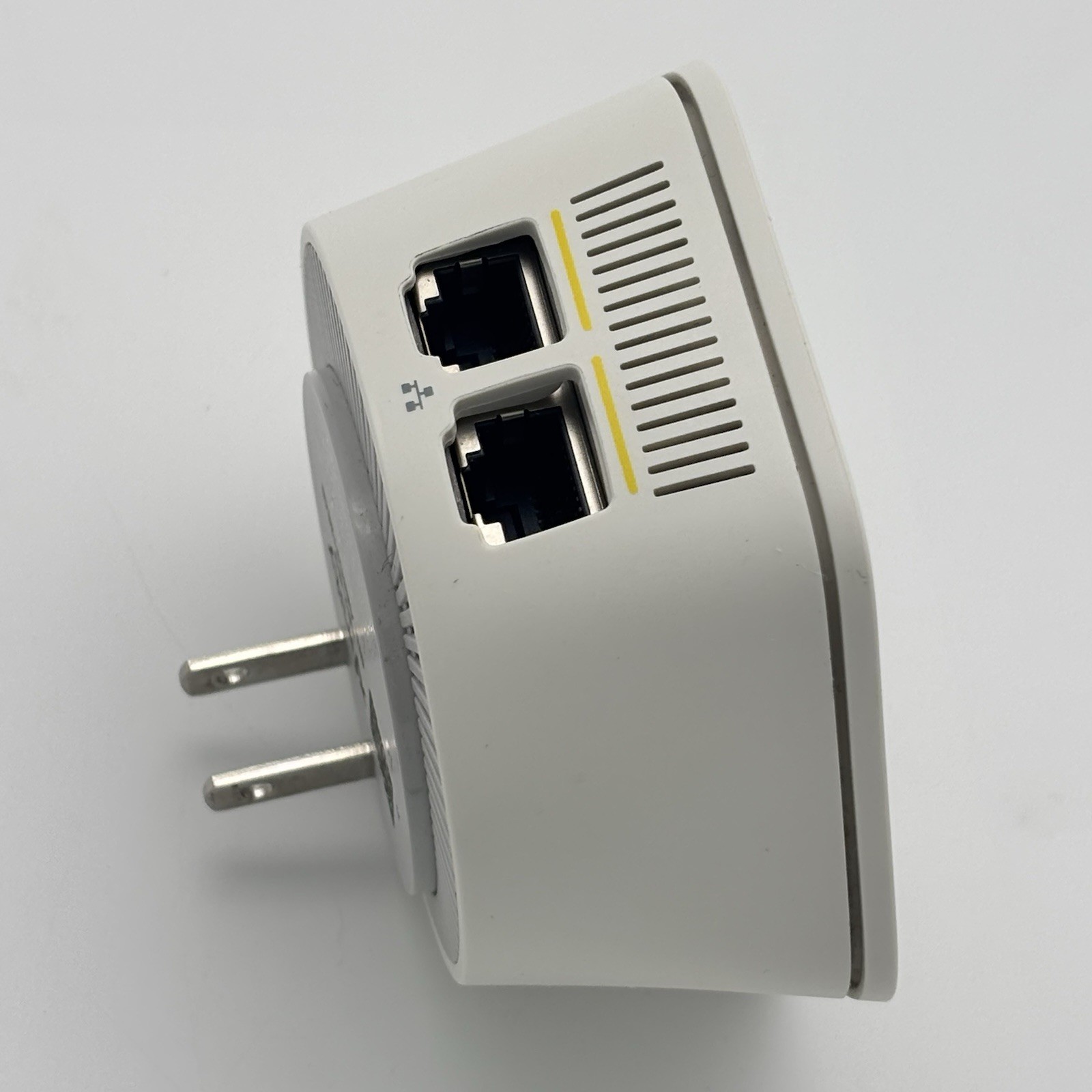 Xfinity xFi Pod 2nd Gen XE2-SG WiFi Range Extender Mesh Router White