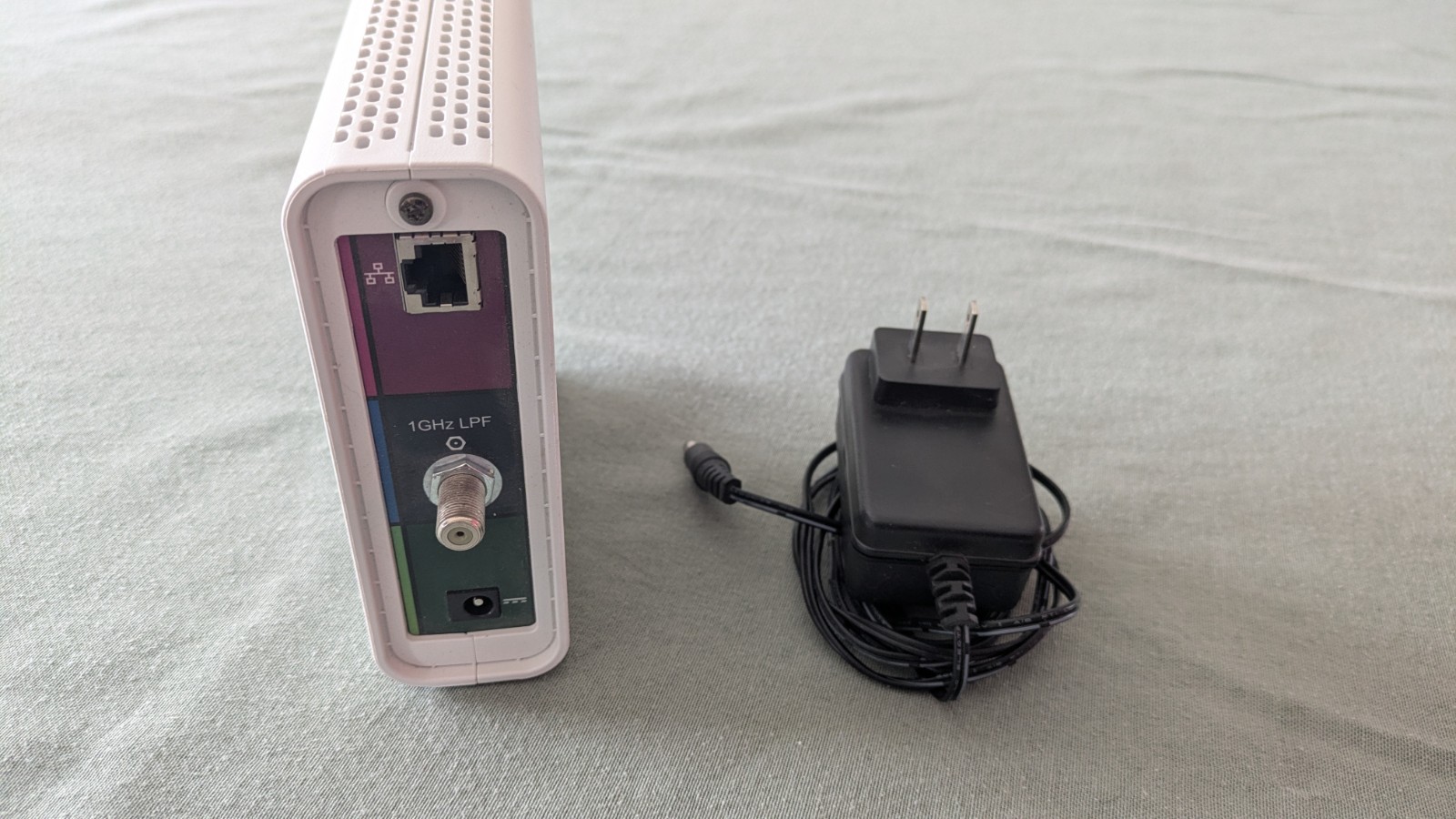 Motorolla Arris SURFBoard Cable Internet Modem SB6141 – Used