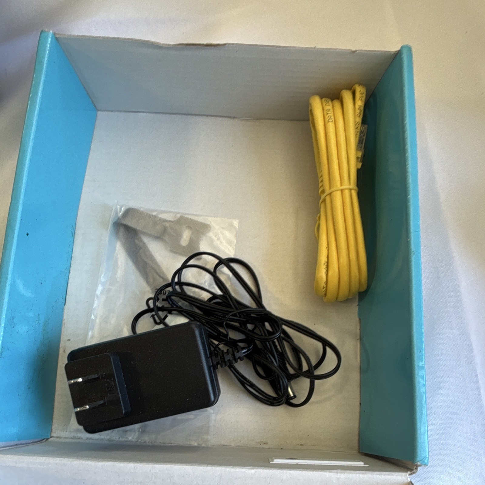 Motorola MB7420 Cable Modem DOCSIS 3.0 16×4 686 Mbps Xfinity Cox Spectrum