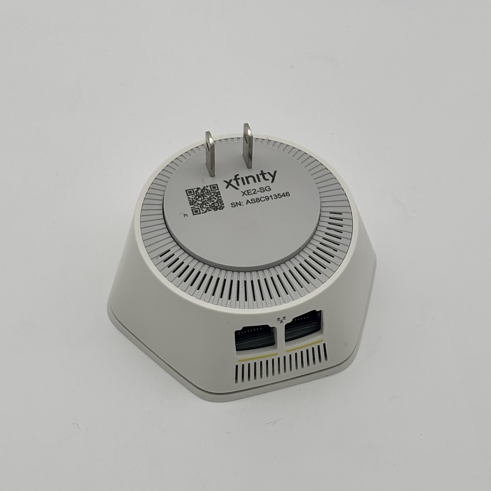 Xfinity xFi Pod 2nd Gen XE2-SG WiFi Range Extender Mesh Router White