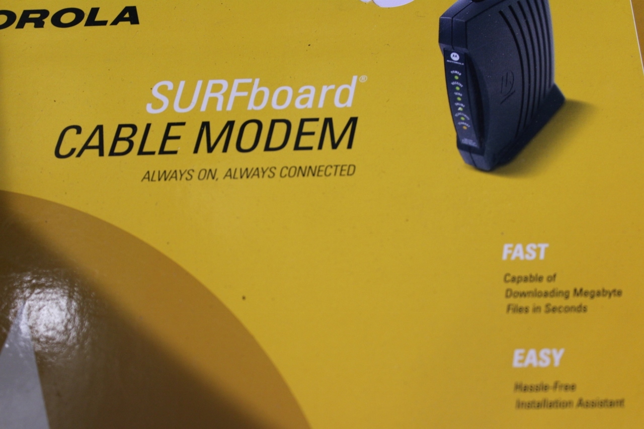 Mint MOTOROLA SURFBOARD CABLE MODEM MODEL NO. SB5100 COMPLETE