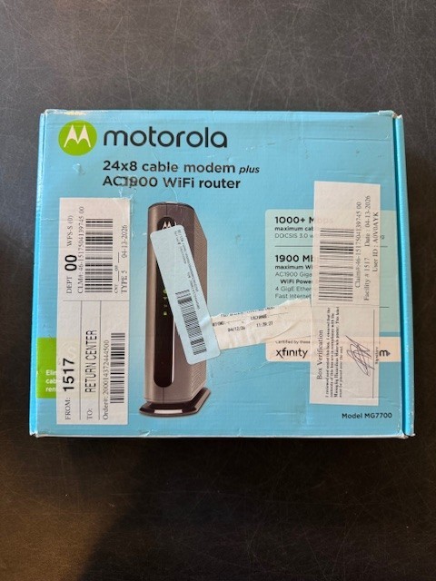 Motorola MG7700 AC1900 Dual-Band DOCSIS 3.0 Cable Modem WiFi Router