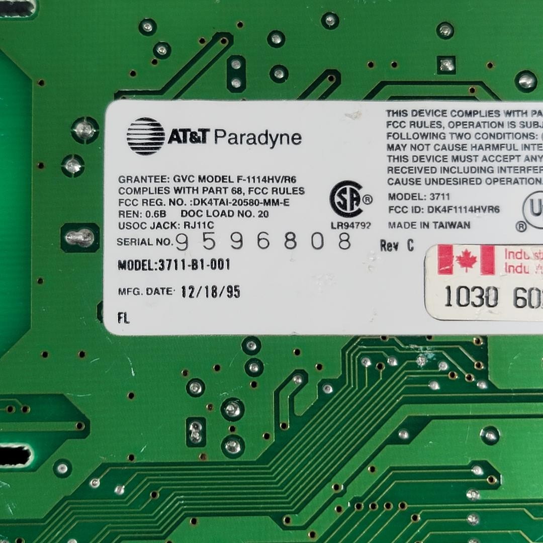 Modem, ISA, F-1114HV/R6, Model 3711-B1-001 AT&T Paradyne 1995 Vintage