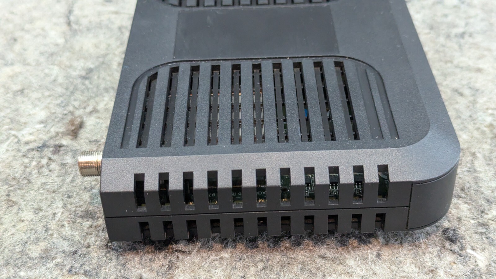 Cisco DPC3010 DOCSIS 3.0 Cable Modem w/ powerCord, Cat6 Ethernet Cable