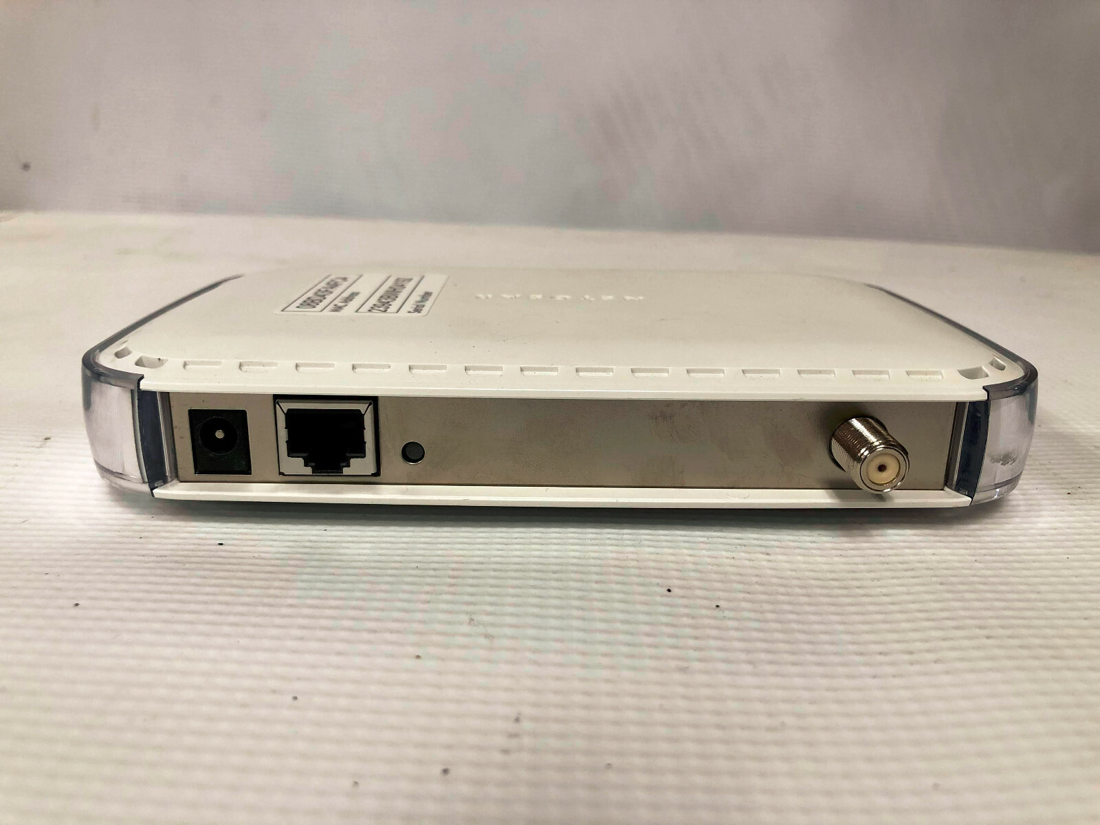 NETGEAR CMD31T (4×4) Cable Modem (CMD31T) White w/Power Supply