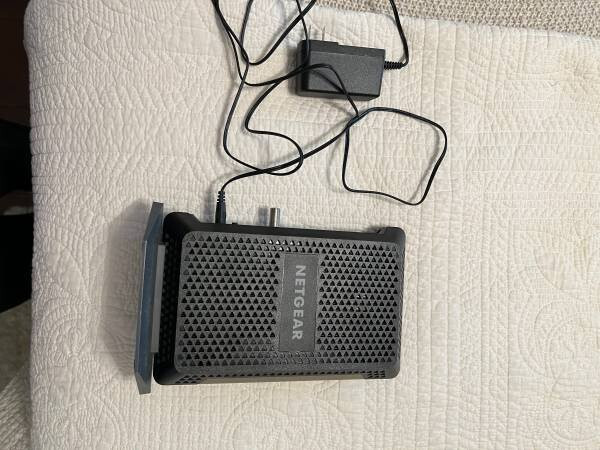 NETGEAR Nighthawk CM1000V2 DOCSIS 3.1 Cable Modem Great condition