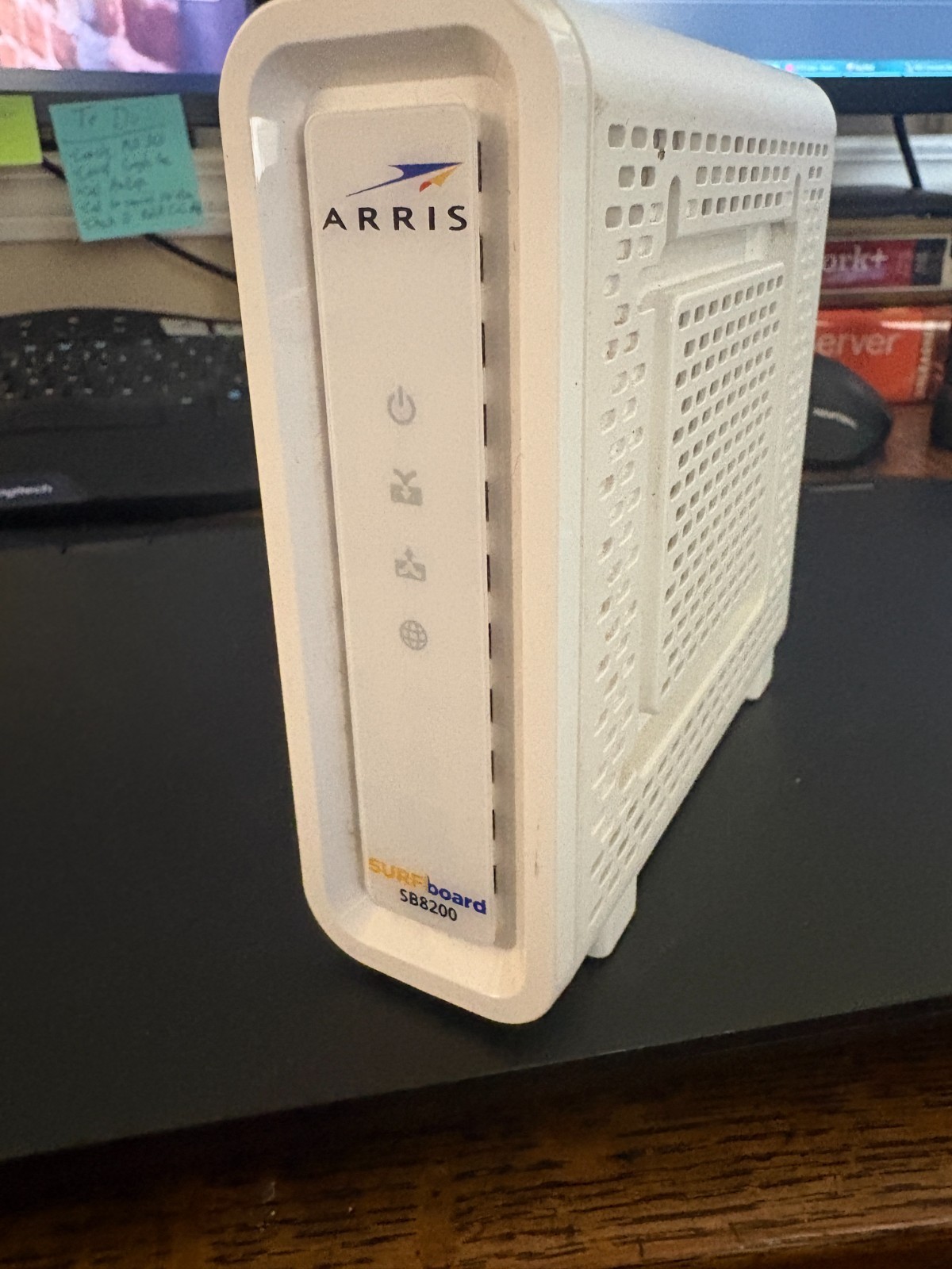 ARRIS SURFboard SB8200 DOCSIS 3.1 10 Gbps Cable Modem 9K
