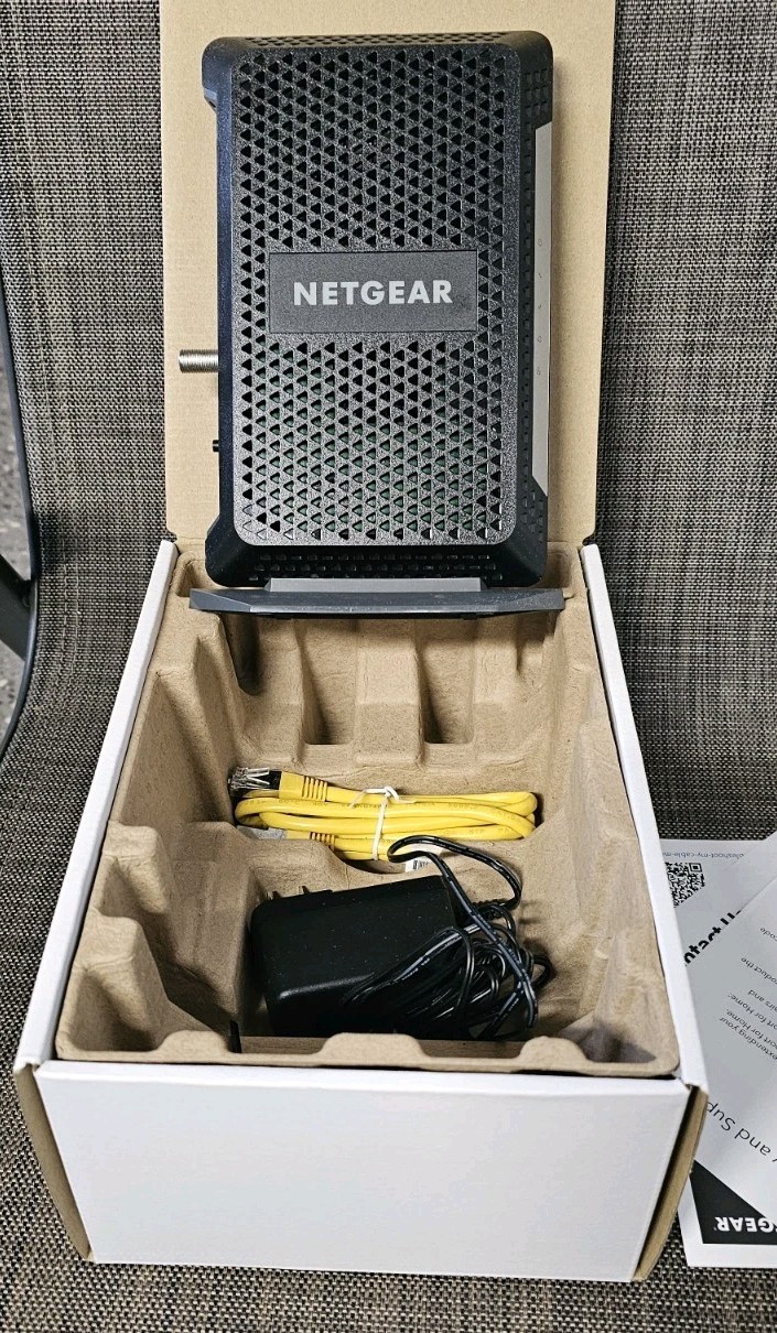 NETGEAR Ultra-High Speed Cable Modem DOCSIS® 3.1 for XFINITY CM1000