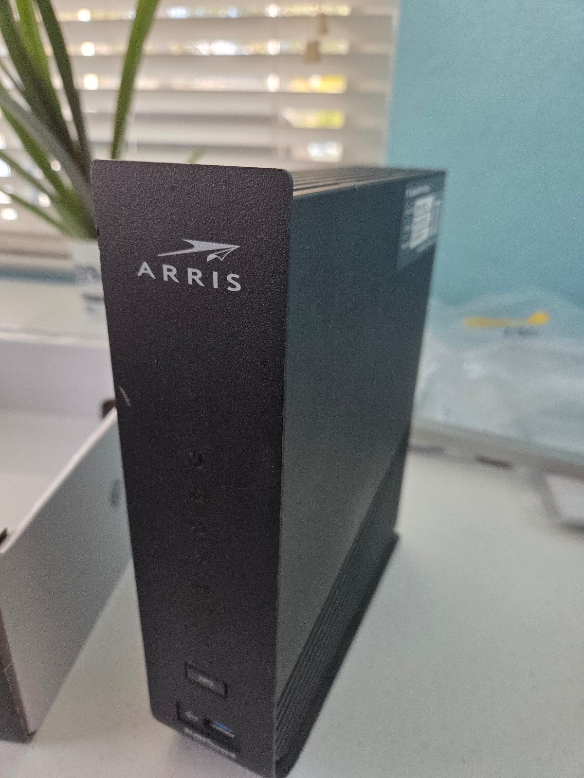 ARRIS SURFboard SBG7600AC2 DOCSIS 3.0 Cable Modem & AC2350 Wi-Fi Router