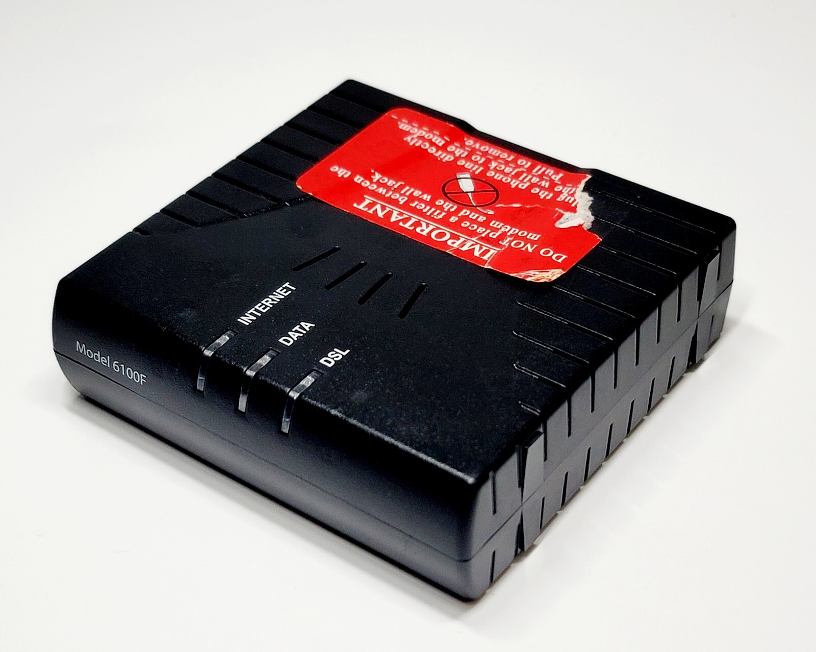 Westell 12VDC 6100F ADSL2 + Modem F90-610015-06 Rev F Wind River Internet Data
