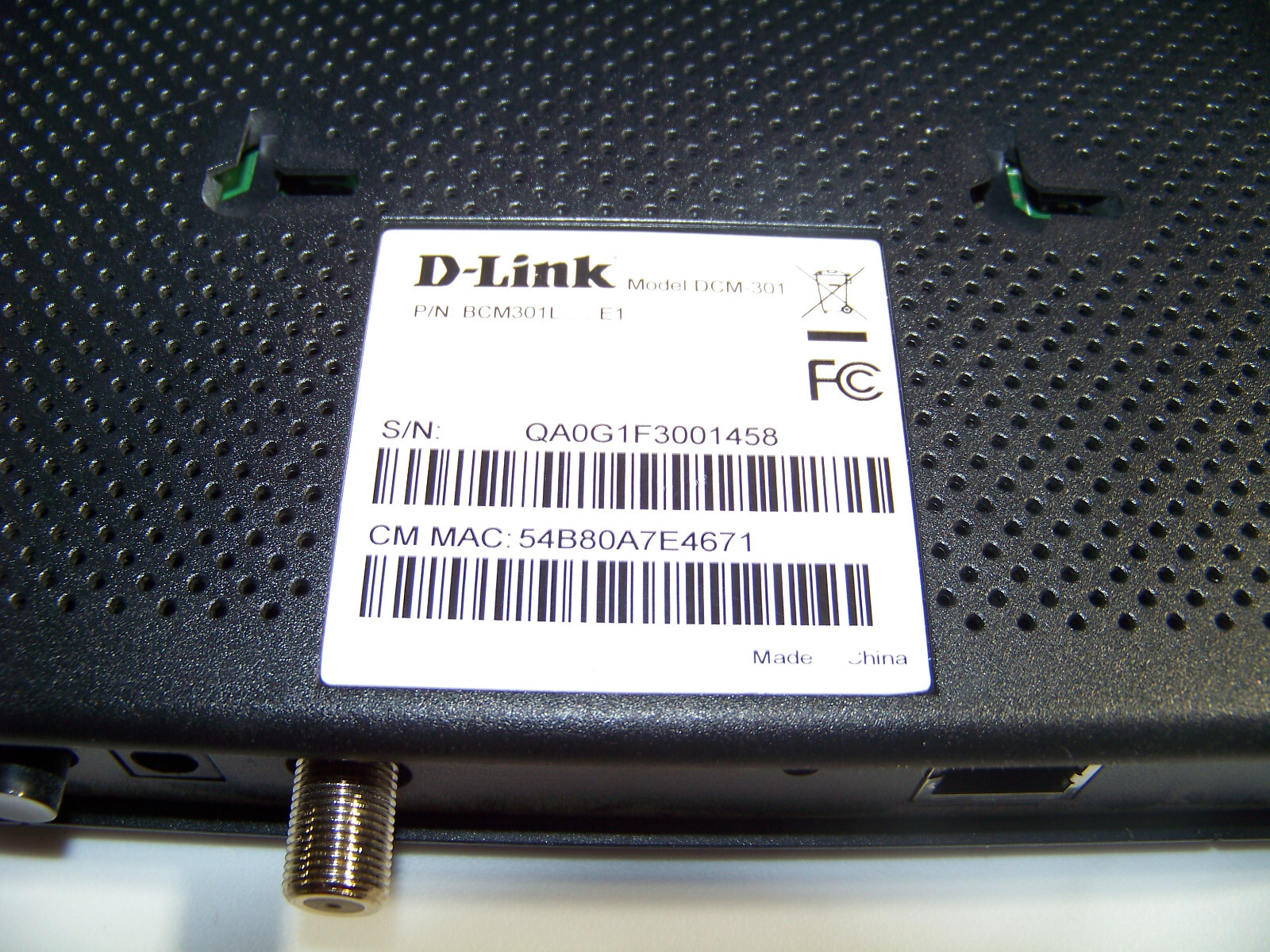 D-Link DCM-301 348.16 Mbps Cable Modem – EUC