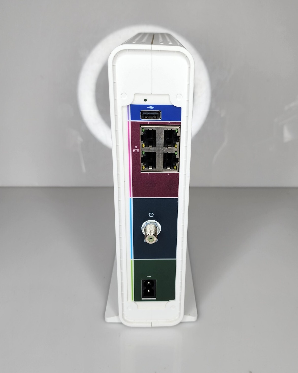 ARRIS SURFboard AC1900 Dual-Band Router with DOCSIS 3.0 Cable Modem – White