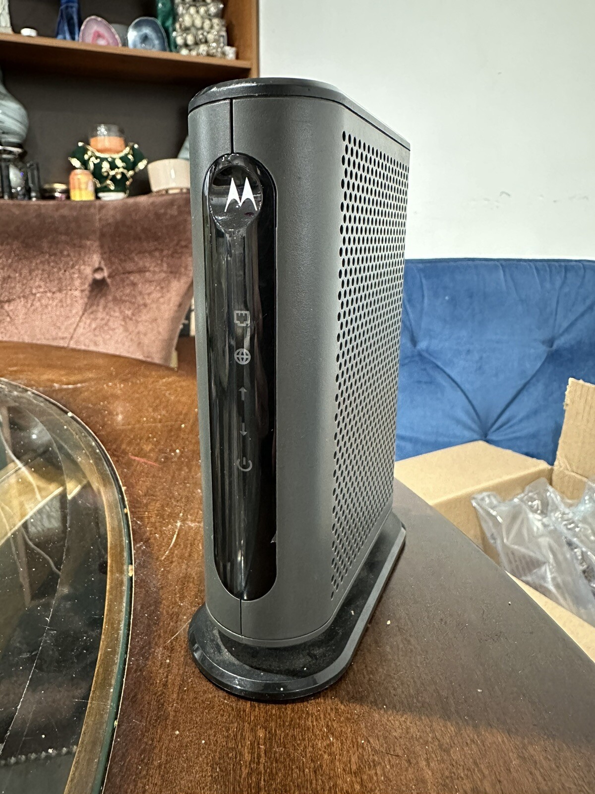 Motorola MB742010 686mbps DOCSIS 3.0 Cable Modem
