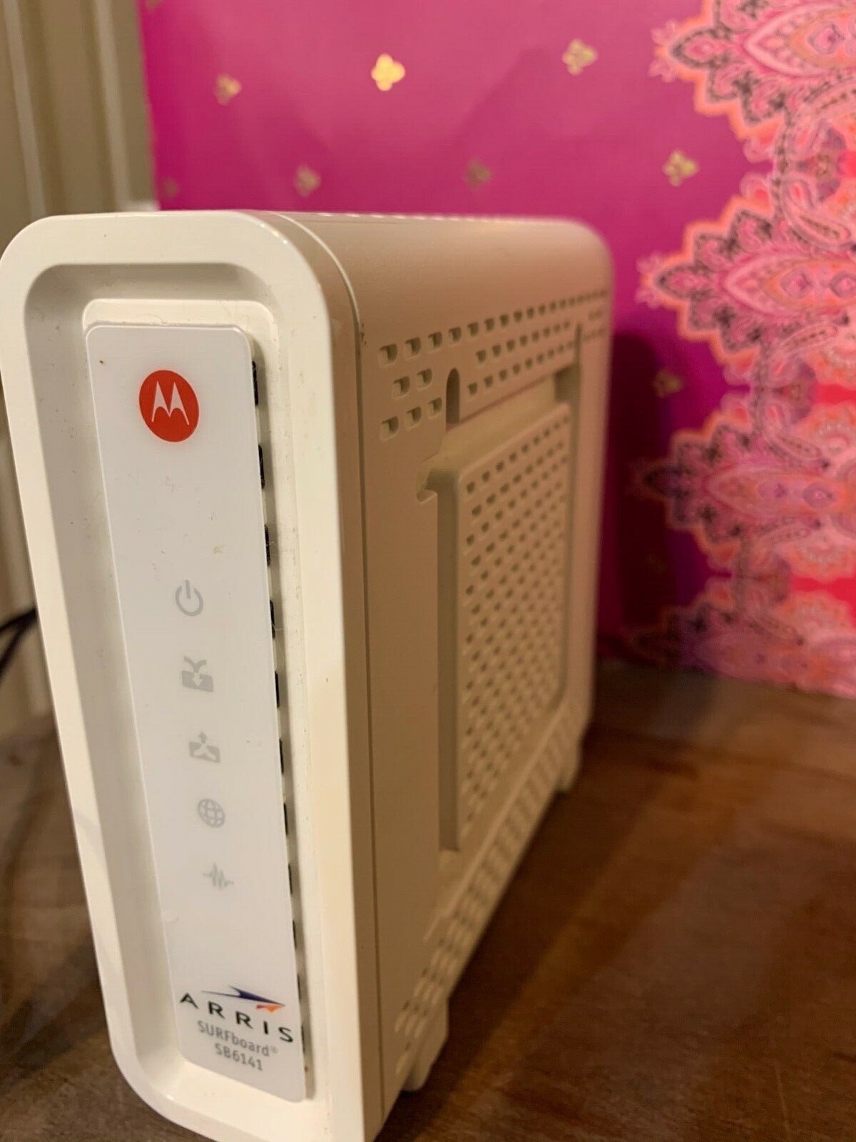 Motorola SURFboard (SB6141) 300 Mbps Modem