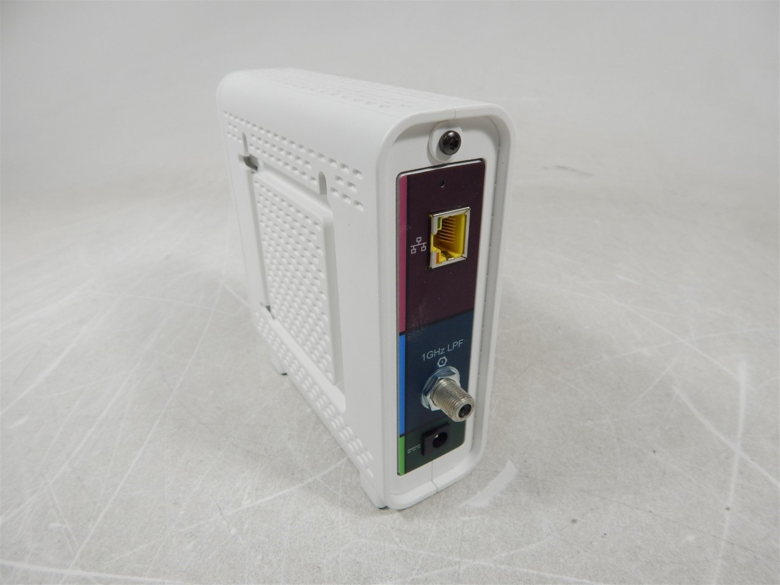 Arris SURFboard SB6190 SB00DXD6190 1x Gigabit Port DOCSIS 3.0 Cable Modem