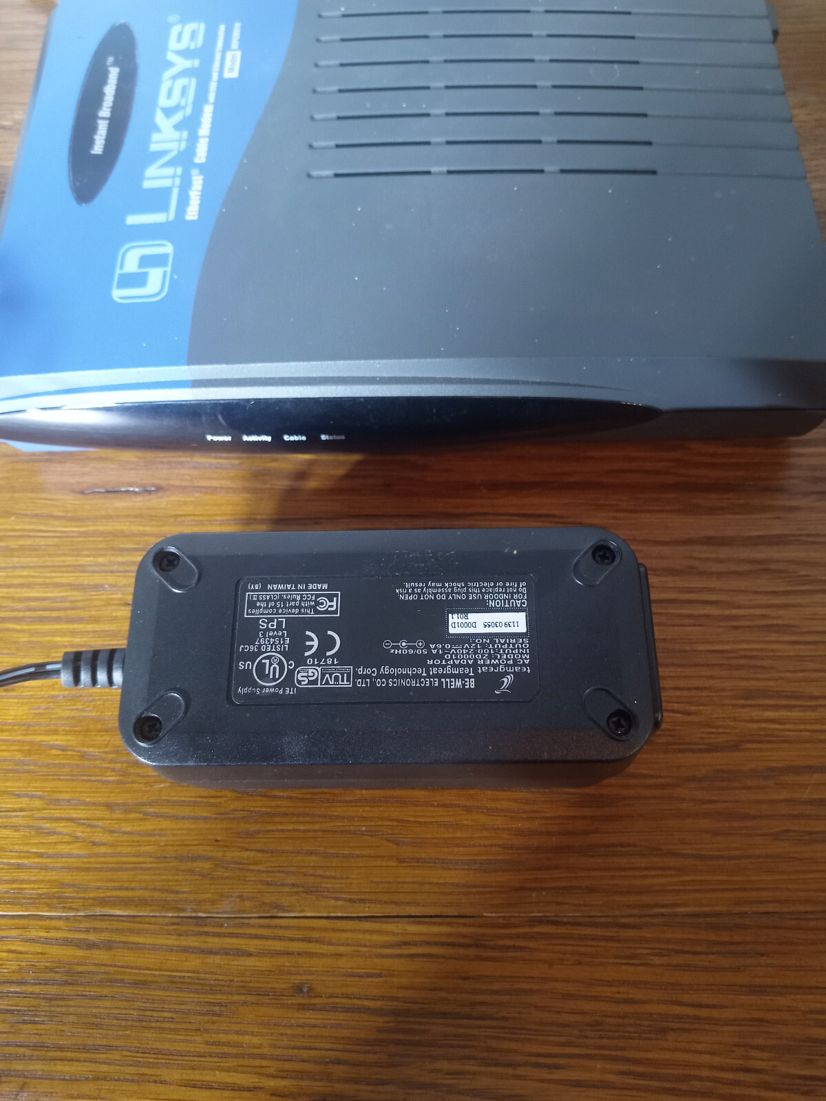 NWOB Linksys Cable Modem BEFCMU10 USB & Ethernet Connections