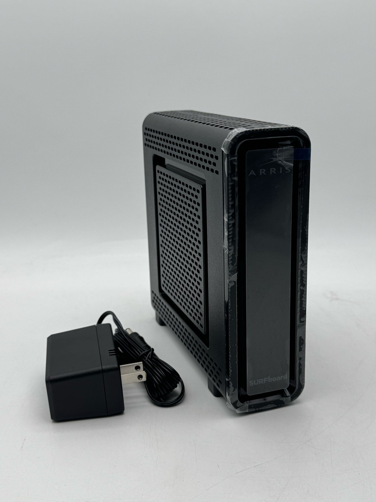 ARRIS SBG10 Cable Modem Router Combo DOCSIS 3.0 AC1600 Gigabit Black