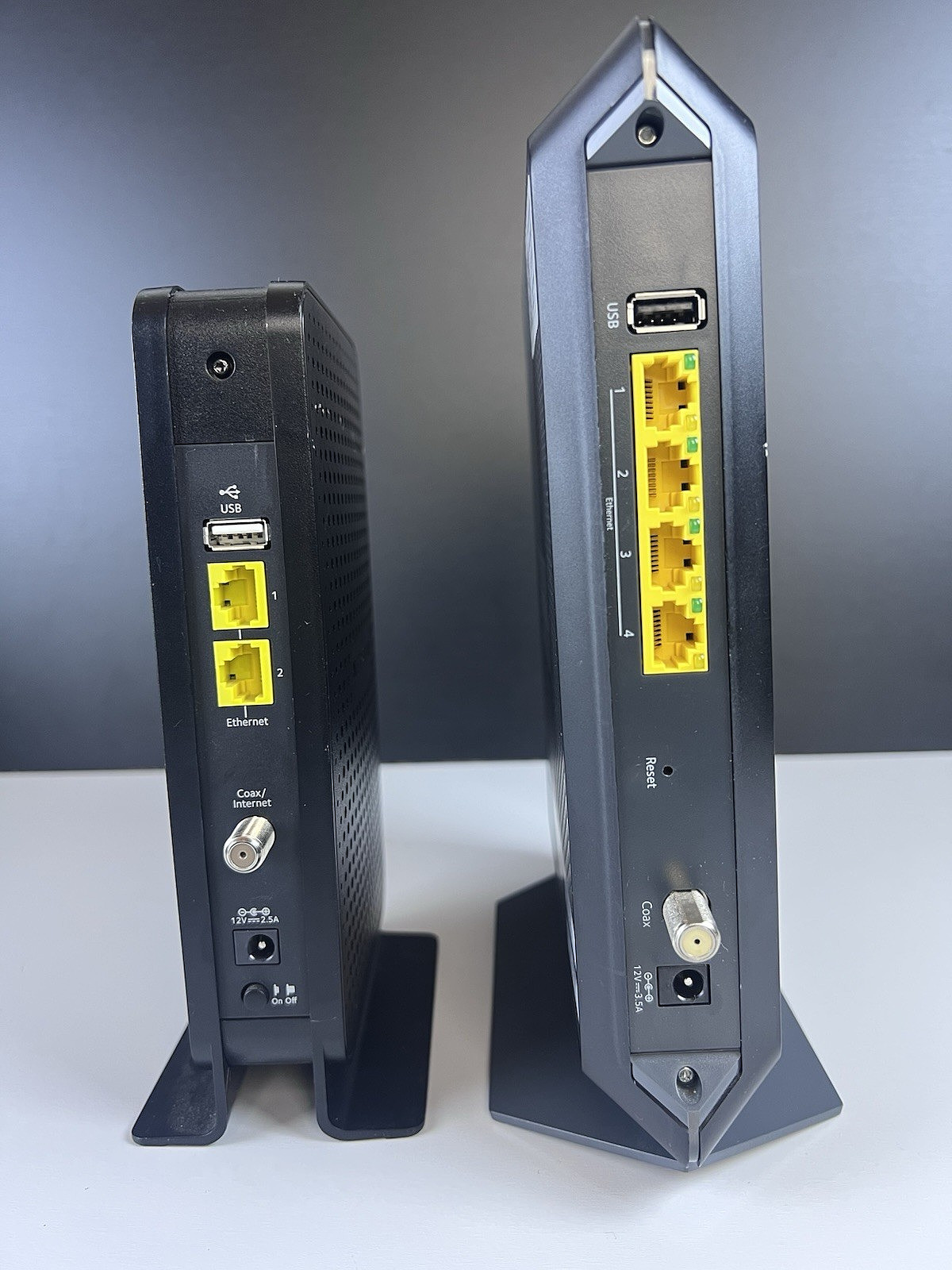 Lot of 4 Netgear ARRIS DOCSIS 3.0 Cable Modem Router Powers On Untested
