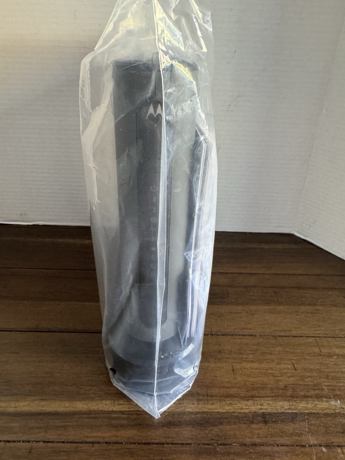 Motorola MT7711 24X8 Cable Modem + AC1900 Dual Band WiFi Gigabit Router + Phone