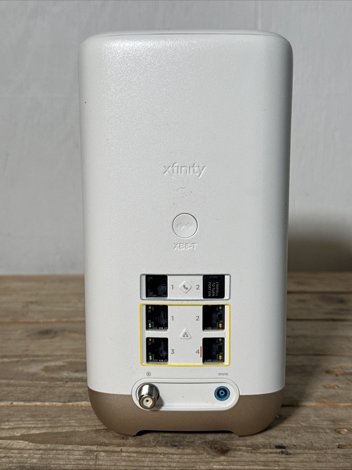 Xfinity xFi Gateway Router XB8-T Triband Wifi CGM4981COM *READ***************