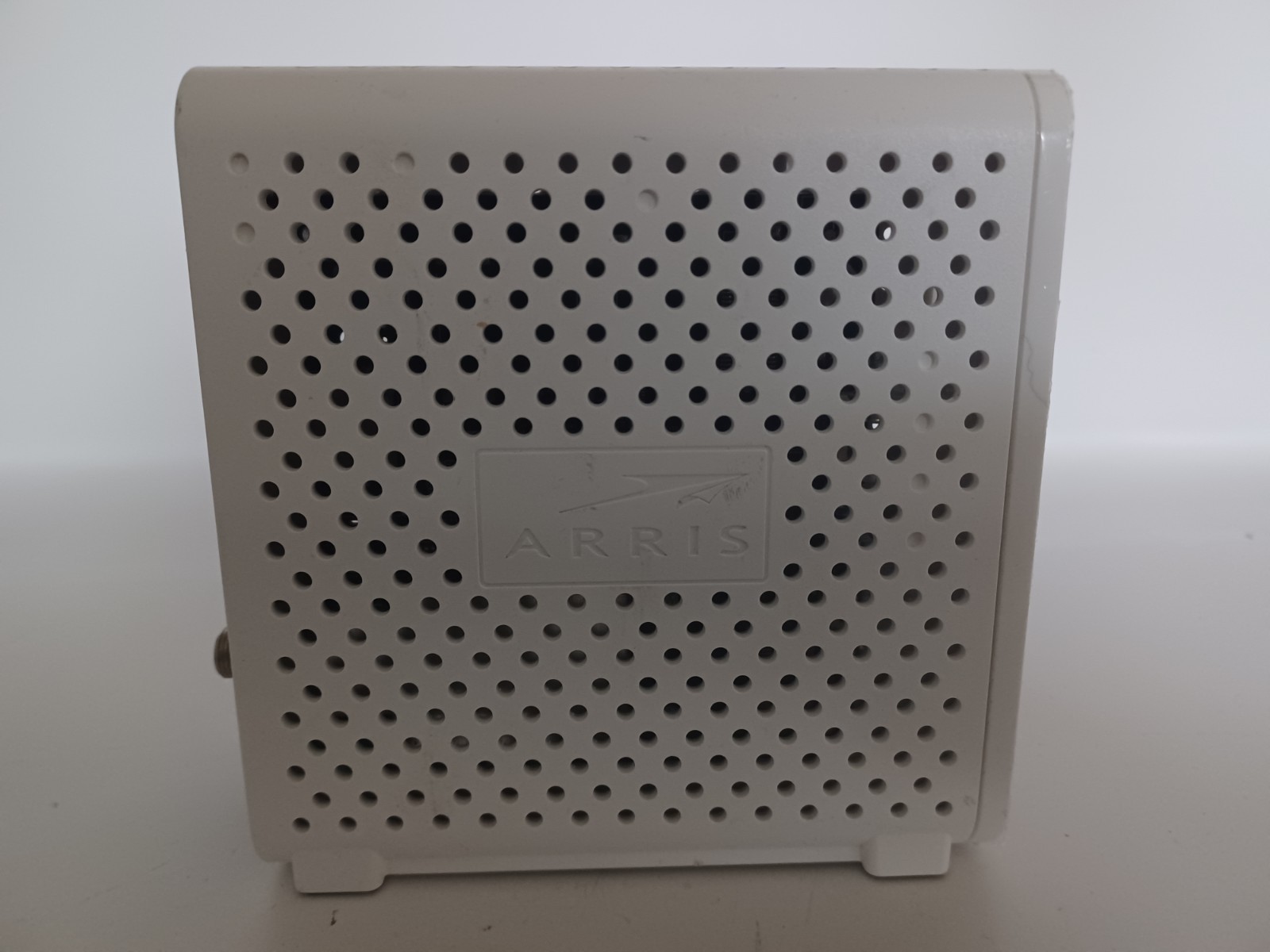 ARRIS SURFboard SB6183 DOCSIS 3.0 Cable Modem White No Power Cable