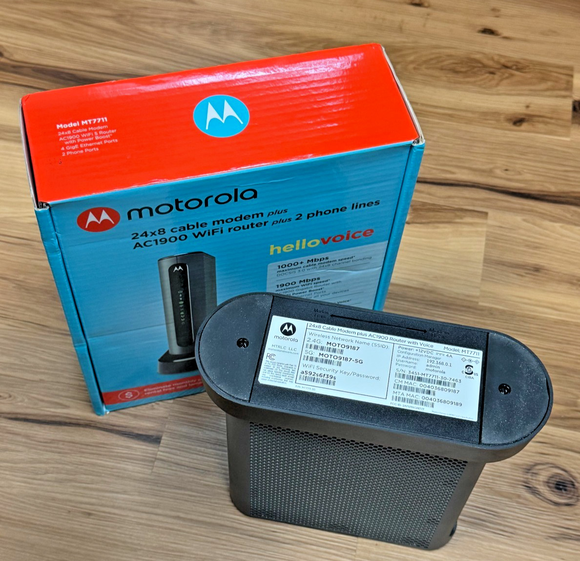 Motorola 24×8 MT7711 Cable Modem and AC1900 Dual Band Wi-Fi Router 2 Phone Lines