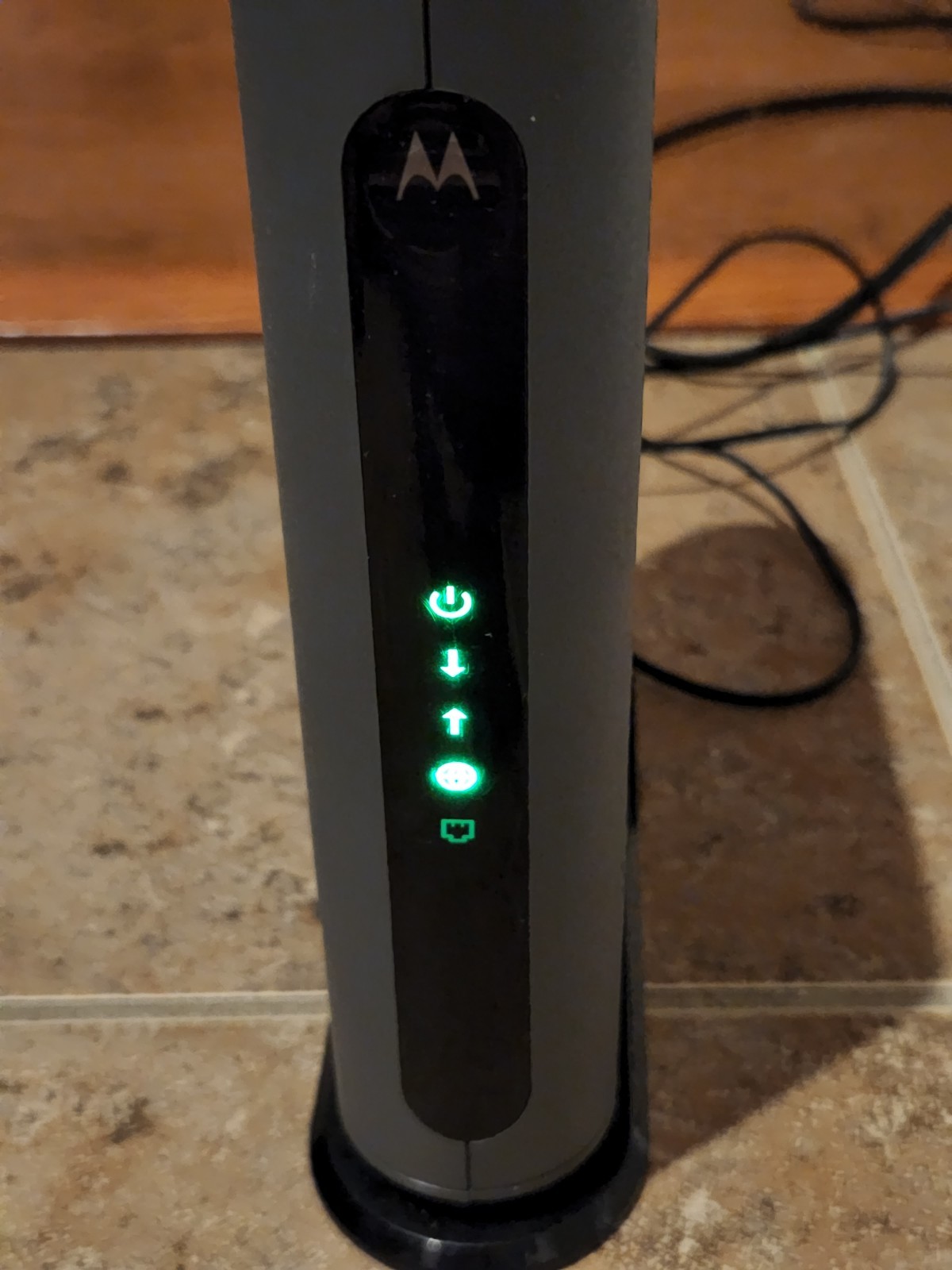 Motorola MB8611 DOCSIS 3.1 Cable Modem 2.5 Gbps Ethernet Port Black MB8611-30