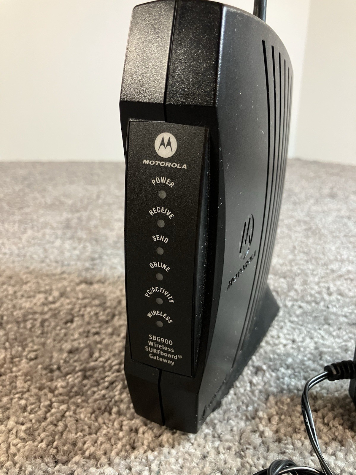 Motorola SURFboard Model: SBG900 Wireless Cable Modem Gateway Black