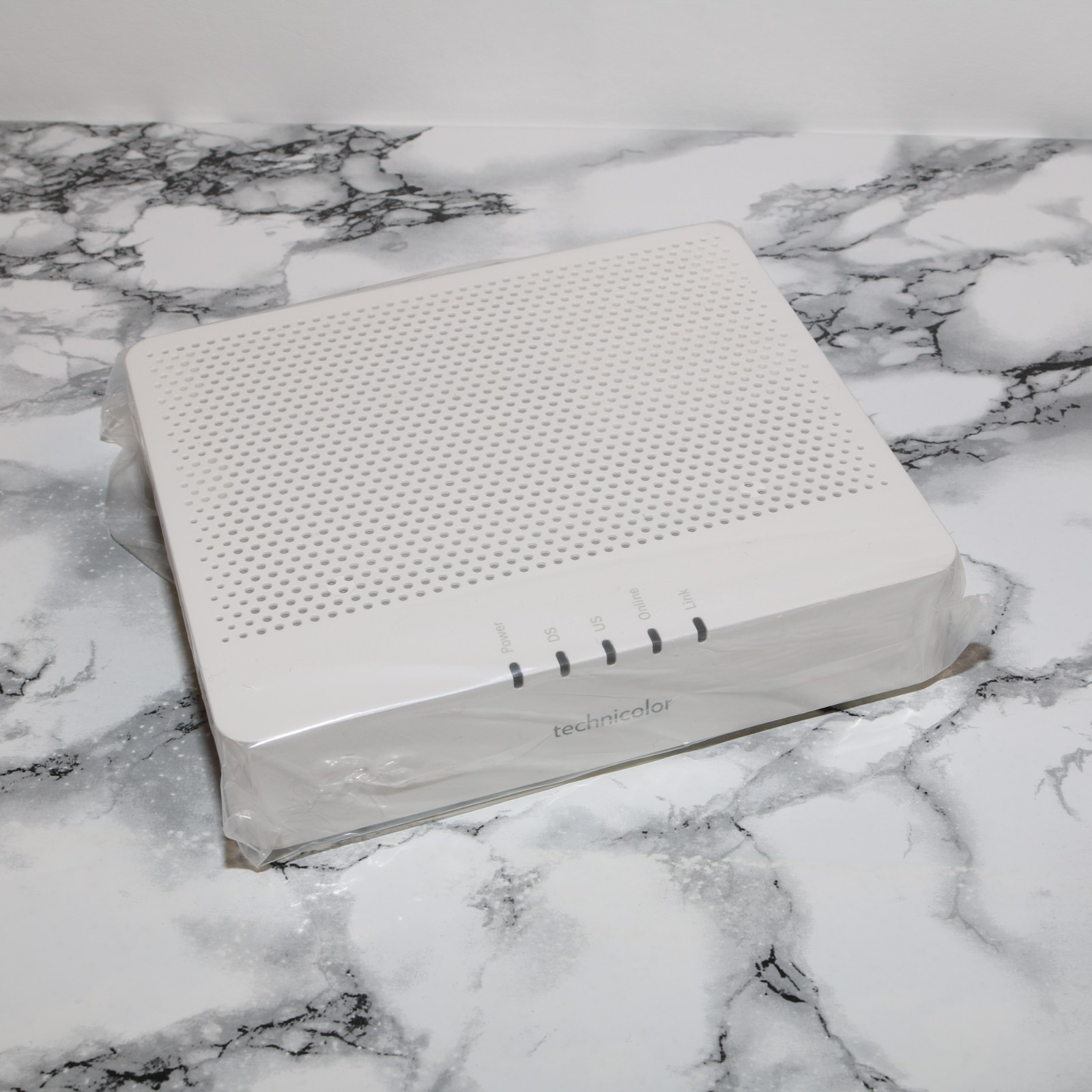 NEW – Technicolor TC4400-AM (DOCSIS 3.1) Ultra Broadband High Speed Cable Modem