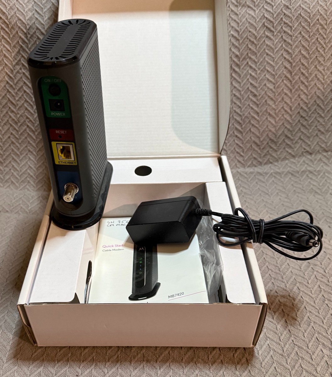 Motorola MB7420 Cable Modem – 16×4 686 Mbps DOCSIS 3.0