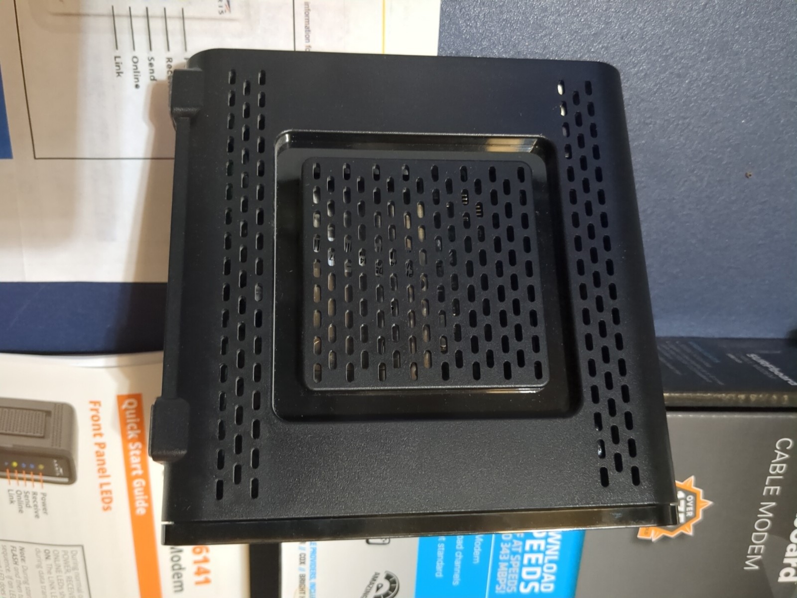 ARRIS SURFboard SB6141 Surf Board Cable Modem Docsis 3.0 HD Windows 5″X5″ Black