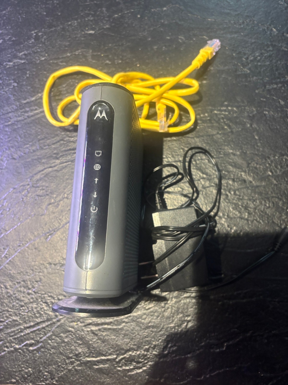 Motorola MB7420 DOCSIS 3.0 16×4 Cable Modem – w/ Power Supply + Ethernet Cable