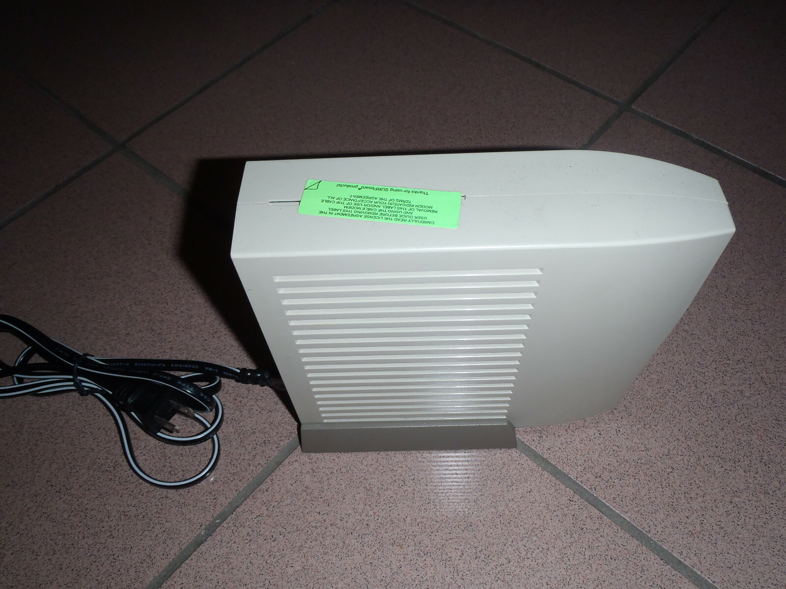 Motorola SURFboard SB4100 (SB4100) 38 Mbps